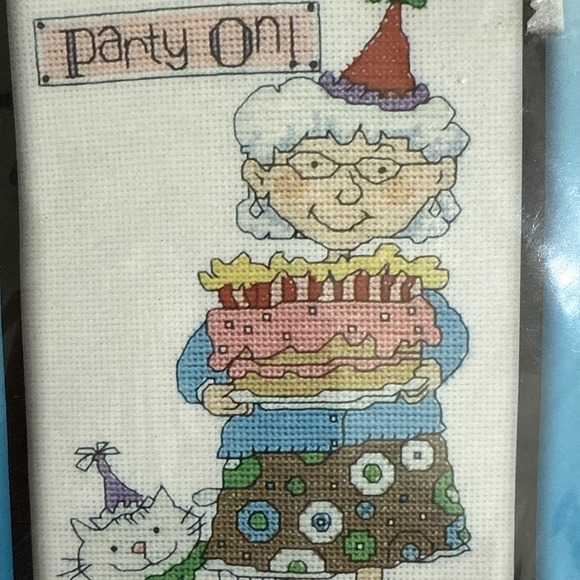 Cross Stitch Kit Design Works Grandmother w/Birthday Cake Party On! #DW9776 14ct - Picture 5 of 5